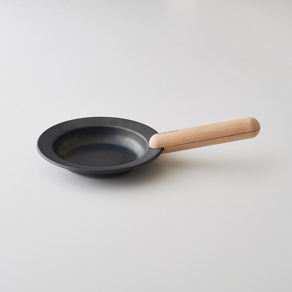 Small Size  Frying Pan & Beech Handle Set