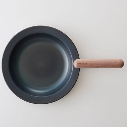 Large Size  Frying Pan & Walnut Handle Set