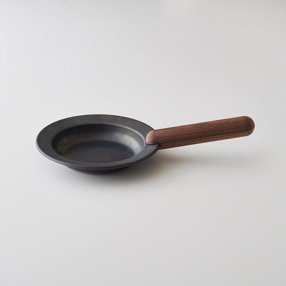 Small Size  Frying Pan & Walnut Handle Set